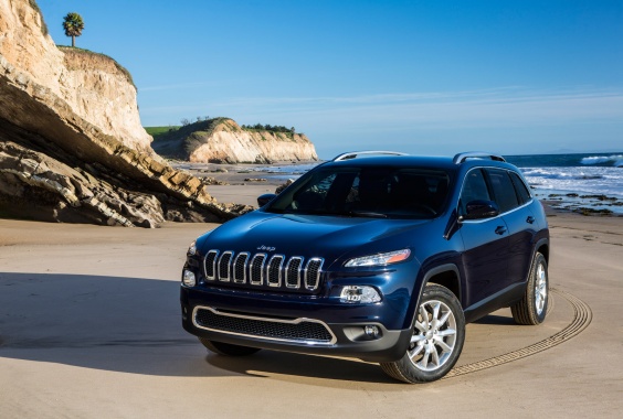 2014 Jeep Cherokee Finally Goes to Dealers