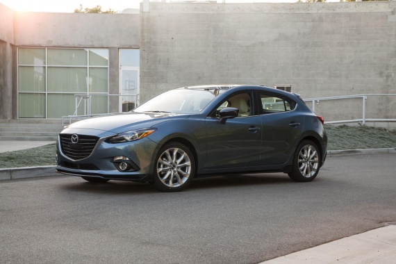 Additional Regular Equipment and New Options from 2016 Mazda3