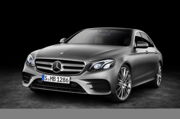 Photos of the 2016 Mercedes-Benz E-Class leaked