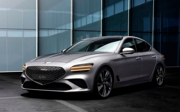 New photos of the updated Genesis G70