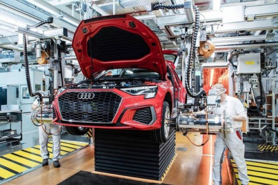Audi begins massive downsizing