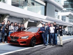 More Power for the Year of Horse: BMW Offers M6 for $458,000 pic #2698
