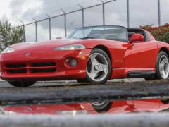 First Dodge Viper sold more expensive than planned