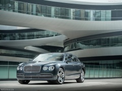 Continental Flying Spur photo #100935