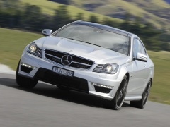 mercedes-benz c63 amg coupe pic #96461