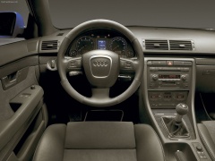 Audi A4 DTM Edition pic