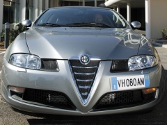 Alfa Romeo GT pic