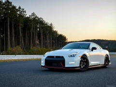 nissan gt-r nismo pic #131184