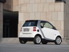 Smart fortwo micro hybrid drive pic