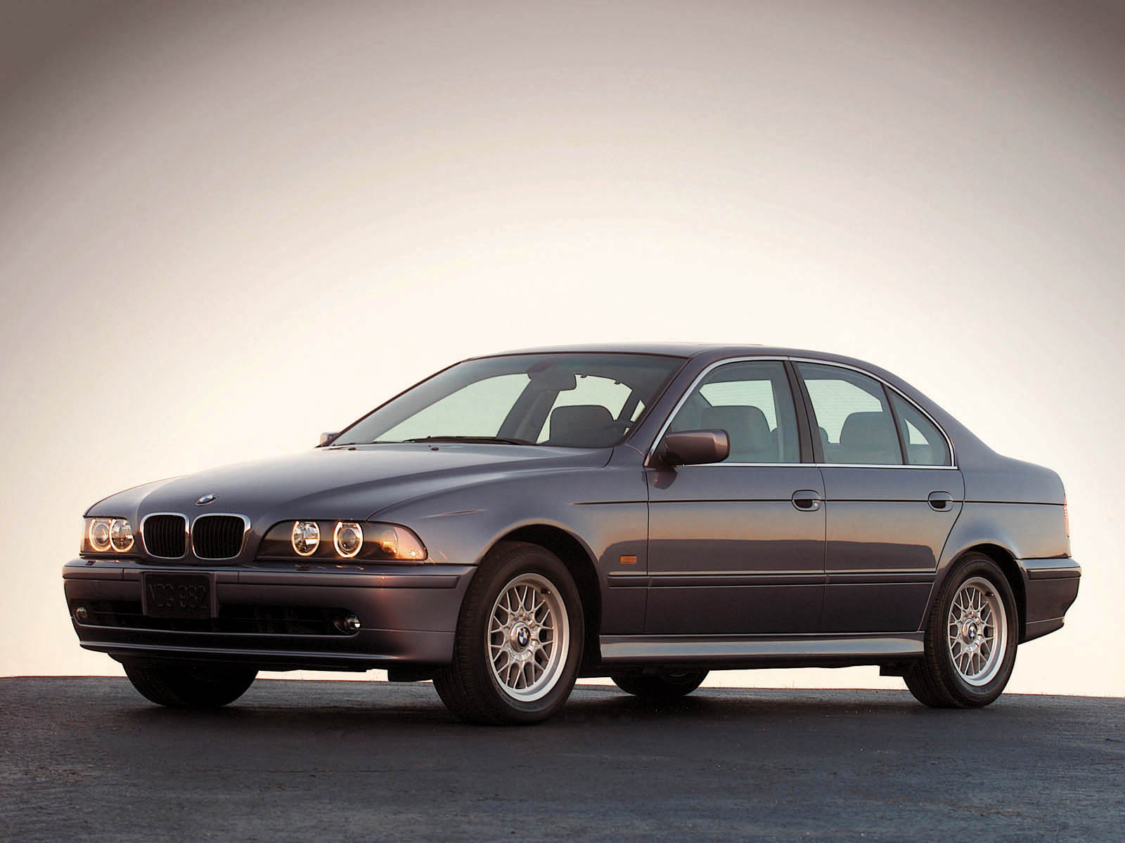 BMW 5 Series (E39) #