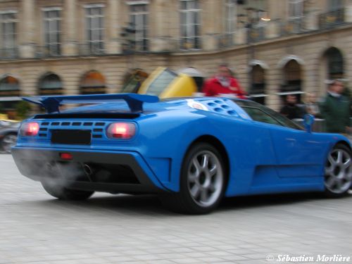 You can vote for this Bugatti EB 110 photo