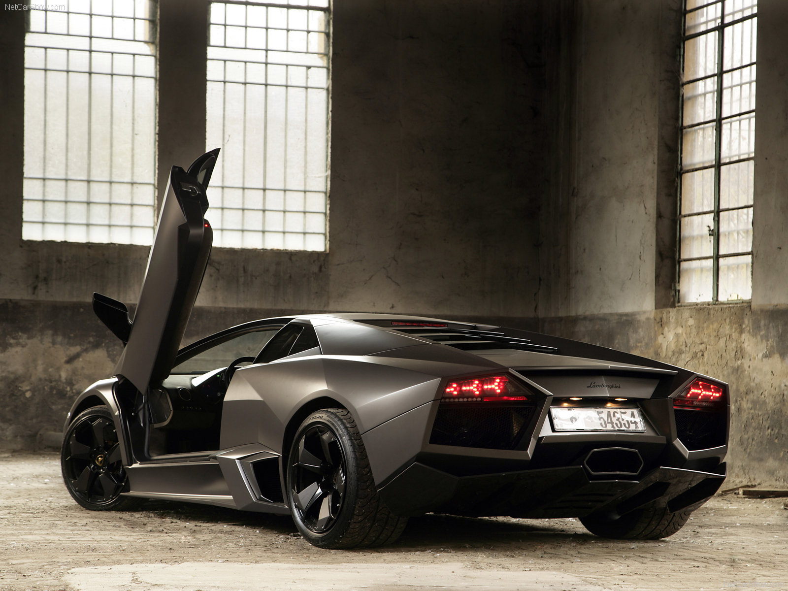 Lamborghini-Reventon_mp28_pic_53647.jpg