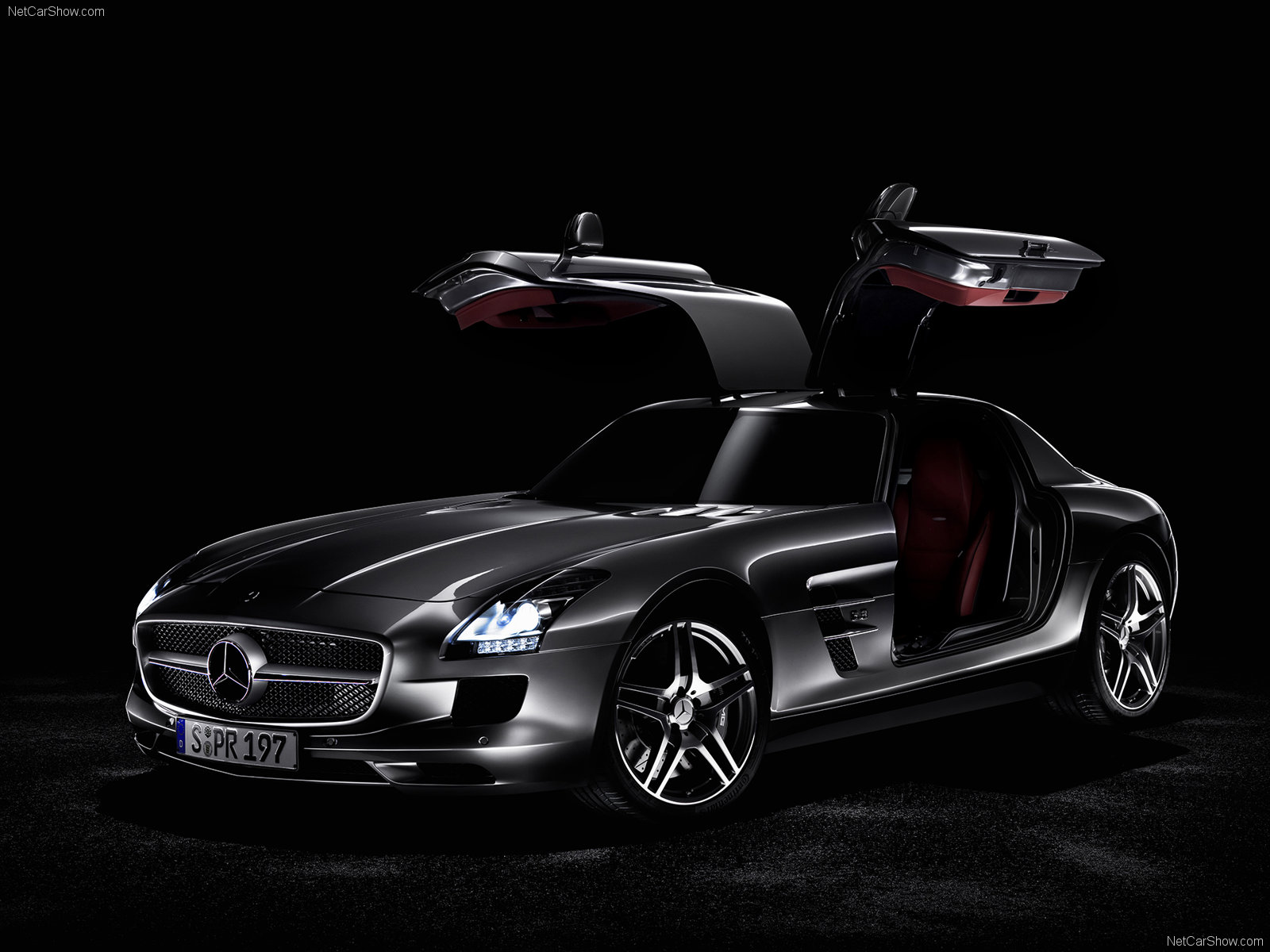 You can vote for this Mercedes-Benz SLS AMG photo