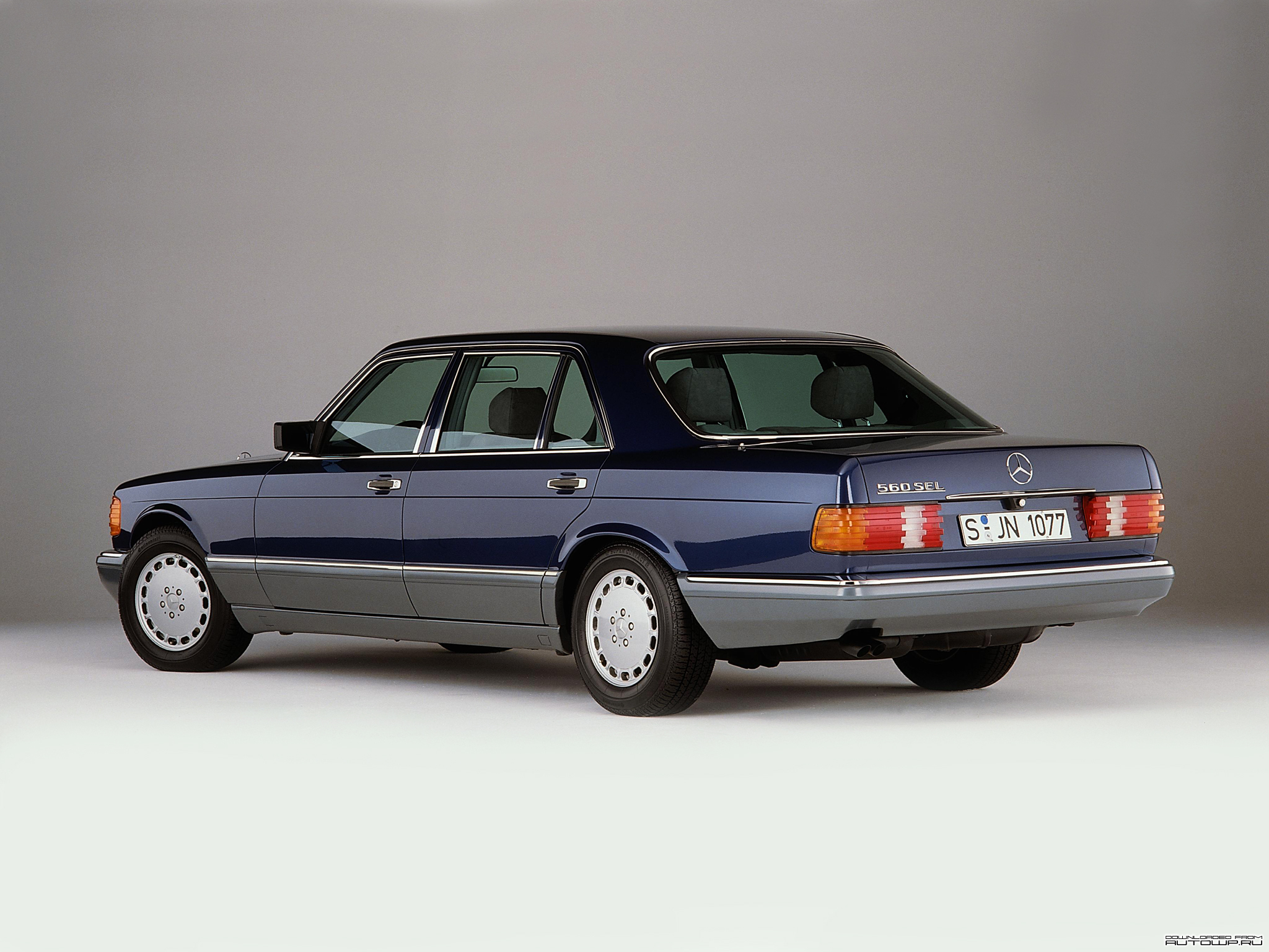 You can vote for this Mercedes-Benz S-Class W126 photo