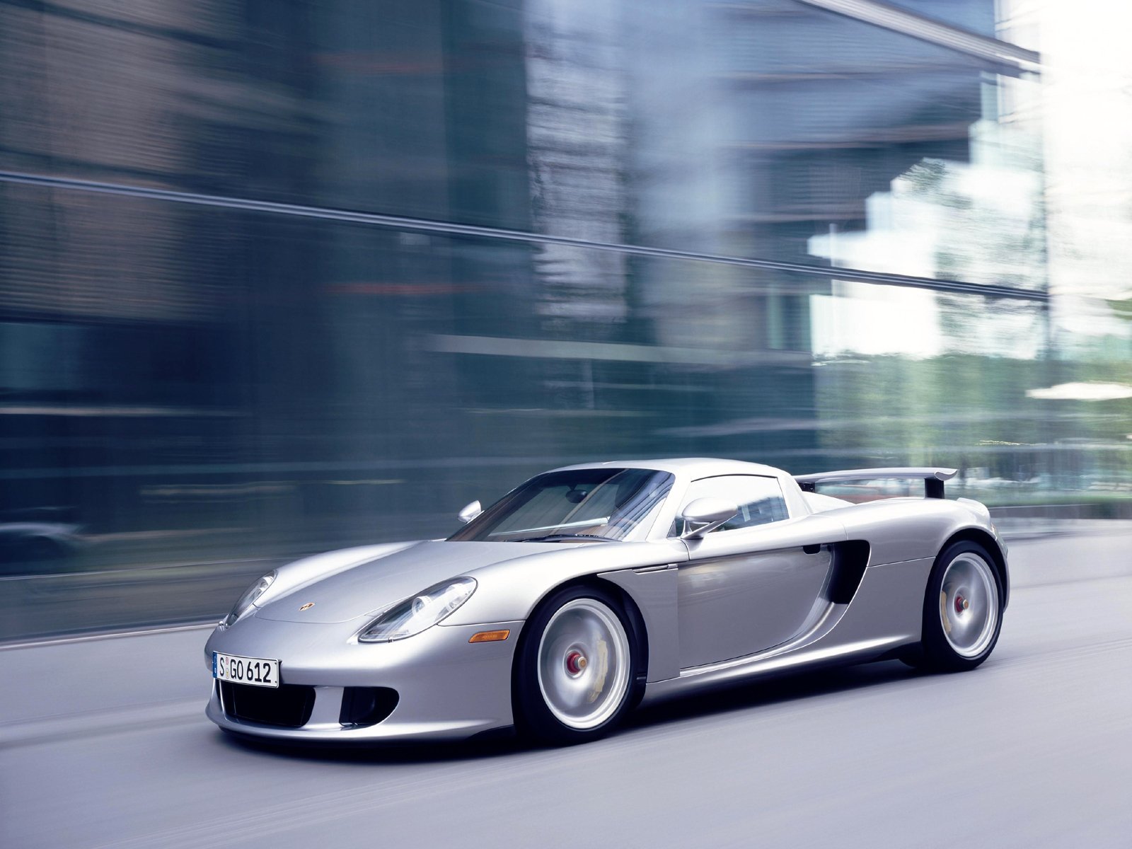 You can vote for this Porsche Carrera GT photo