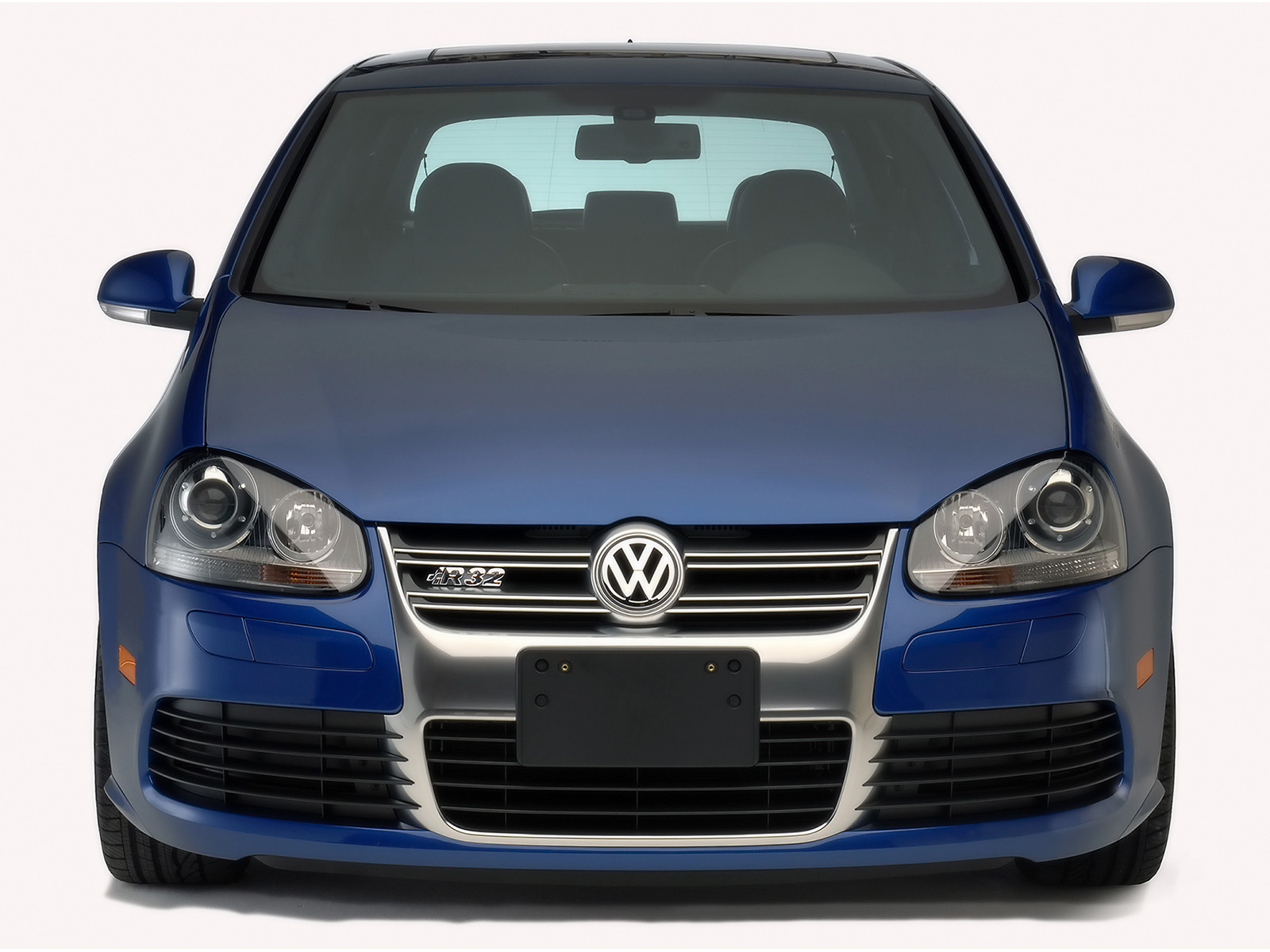You can vote for this Volkswagen R32 photo