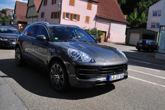 Porsche Macan Received Exclusive Sport Turismo Headlights
