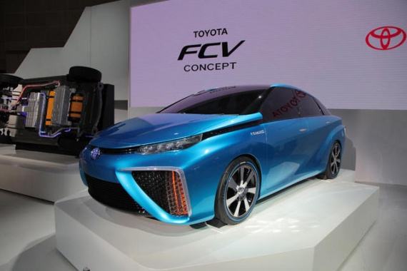 Toyota FCV Model Points to Hydrogen-Powered Variant