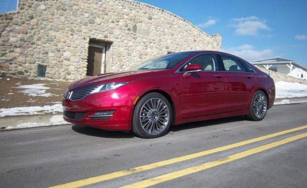 Lincoln MKZ At Last Fully Equipped at Dealers: Exec Informs
