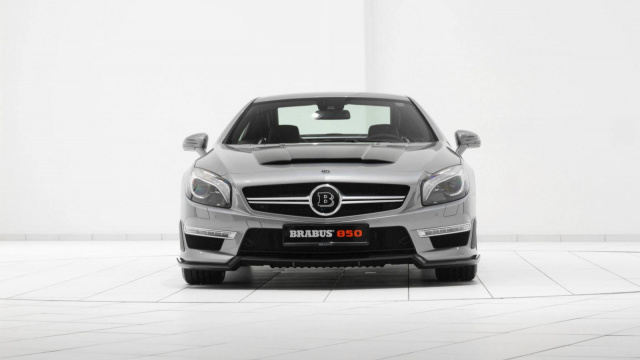 Upgrade of SL63 AMG from Mercedes to 850 hp by Brabus