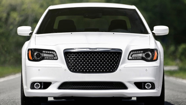 Chrysler 300 SRT might come back in America in 2016
