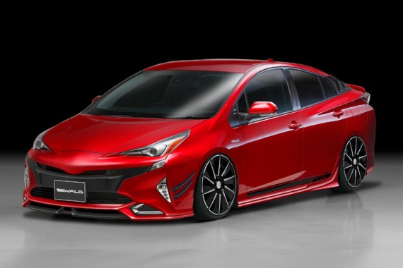 A New Aggressive Face of 2016 Toyota Prius