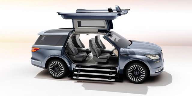 First Look of the 2018 Lincoln Navigator Concept