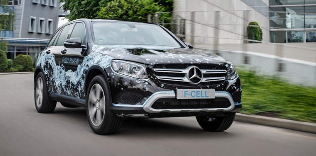 Less Fuel-Cell Cars From Mercedes-Benz