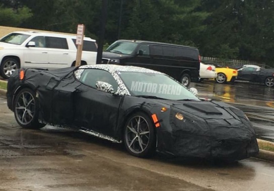 Paparazzi caught Chevrolet Corvette with mid-engine