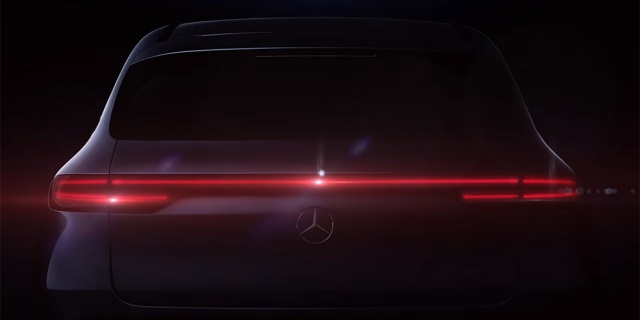 Mercedes-Benz demonstrates electric SUV (VIDEO)