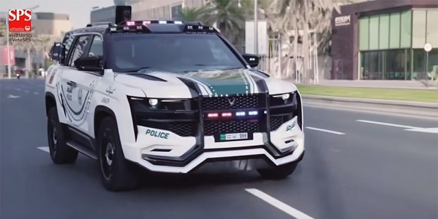 Dubai police transplanted to the 'most advanced patrol car'
