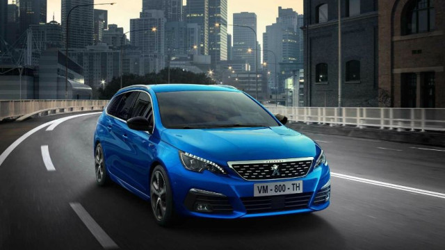 Peugeot 308 with updates got a virtual dashboard