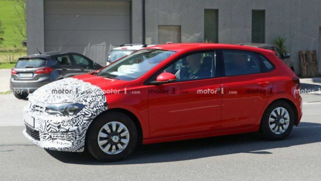 New Skoda Fabia undergoes tests in the body of the Volkswagen Polo