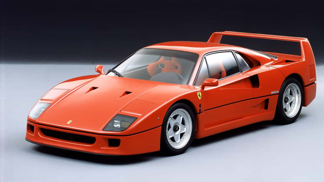 Lewis Hamilton Aims to Develop a Modern Successor to the Ferrari F40