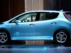 Nissan Leaf Showcases 2 Fresh Techs pic #1310