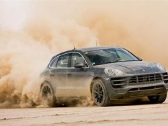 2015 Porsche Macan Teased Once Again? pic #1712