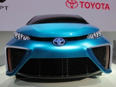 Toyota FCV Model Points to Hydrogen-Powered Variant pic #2057