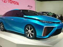 Toyota FCV Model Points to Hydrogen-Powered Variant pic #2061