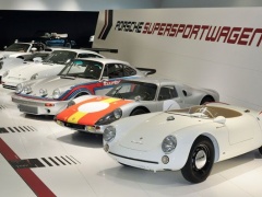 Porsche Museum Crossed the Line of Two Million Visitors pic #2244