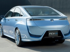 Toyota Will Release Production Fuel Cell Model at 2013 Tokyo Auto Show pic #623