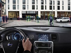 Volvo Counts 1M Cars Delivered With Auto Brake pic #708