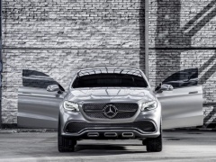 Concrete-Conquering SUV: New Idea of Mercedes pic #3265