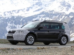 Paparazzi pictured Skoda Snowman / Polar Latest Test Mule in the Alps pic #4423