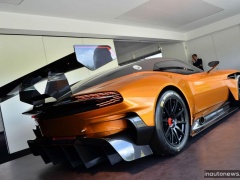 See Stunning Orange Aston Martin Vulcan! pic #4560