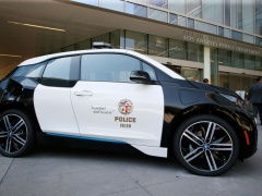 LAPD evaluates the BMW i3 pic #4665