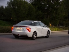 Toyota will get rid of Petrol Vehicles by 2050 pic #4716