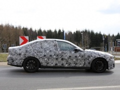 Paparazzi Caught the Next Year's M5 from BMW pic #5078