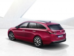 Now You Can Place More Inside 2017 Hyundai i30 Wagon pic #5476