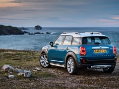 This Year's MINI Countryman Received IIHS Top Safety Pick Award pic #5618