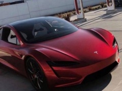 Tesla Roadster appeared in all glory on the new photos
